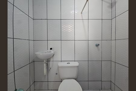 Casa para alugar com 60m², 1 quarto e sem vaga Casa para alugar com 60m², 1 quarto e sem vagaBanheiro social