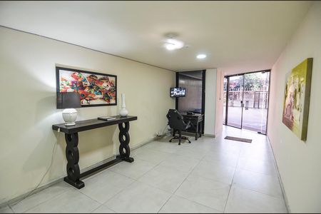 Apartamento à venda com 60m², 1 quarto e 1 vaga Apartamento à venda com 60m², 1 quarto e 1 vagaHall