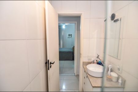 Apartamento à venda com 60m², 1 quarto e 1 vaga Apartamento à venda com 60m², 1 quarto e 1 vagaBanheiro