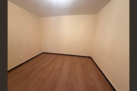 quarto 1 de casa para alugar com 3 quartos, 170m² em Ermelinda, Belo Horizonte
