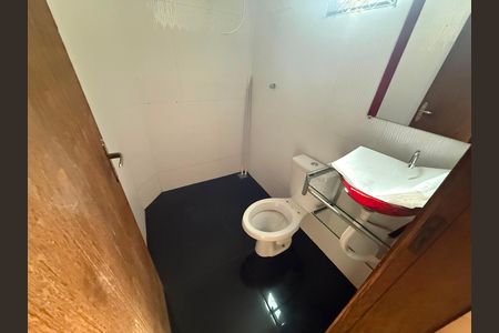 banheiro 1 de casa para alugar com 3 quartos, 170m² em Ermelinda, Belo Horizonte
