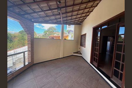 Casa para alugar com 170m², 3 quartos e 1 vaga Casa para alugar com 170m², 3 quartos e 1 vagavaranda