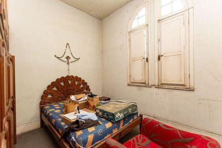 Casa à venda com 272m², 4 quartos e 1 vaga