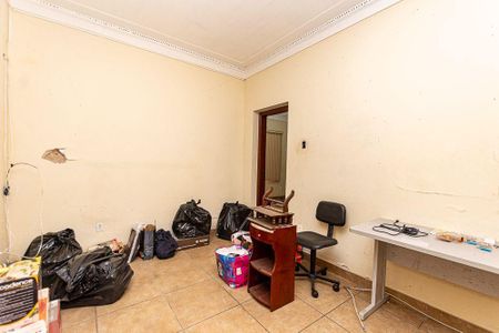 Casa à venda com 272m², 4 quartos e 1 vaga