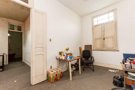 Casa à venda com 272m², 4 quartos e 1 vaga