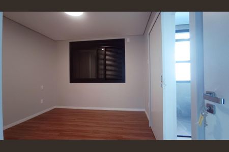 Casa de condomínio à venda com 294m², 4 quartos e 4 vagas