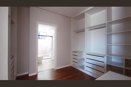 Casa de condomínio à venda com 294m², 4 quartos e 4 vagas