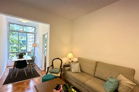 Apartamento para alugar com 88m², 3 quartos e sem vaga
