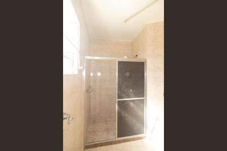 Casa para alugar com 310m², 3 quartos e 4 vagas Casa para alugar com 310m², 3 quartos e 4 vagasBanheiro da Suíte