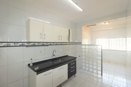 Casa para alugar com 310m², 3 quartos e 4 vagas Casa para alugar com 310m², 3 quartos e 4 vagasCozinha e Área de Serviço