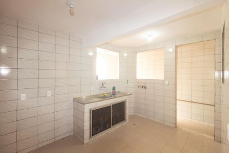 Casa para alugar com 310m², 3 quartos e 4 vagas Casa para alugar com 310m², 3 quartos e 4 vagasCozinha e Área de Serviço