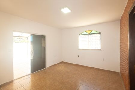 Casa para alugar com 310m², 3 quartos e 4 vagas Casa para alugar com 310m², 3 quartos e 4 vagasSala