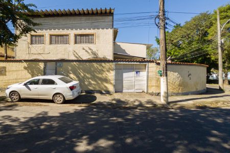 Fachada de casa para alugar com 3 quartos, 310m² em Campo Grande, Rio de Janeiro