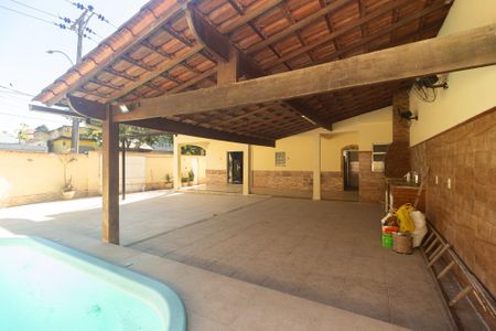 Quintal de casa para alugar com 3 quartos, 310m² em Campo Grande, Rio de Janeiro