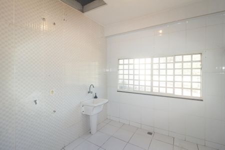 Casa para alugar com 310m², 3 quartos e 4 vagas Casa para alugar com 310m², 3 quartos e 4 vagasCozinha e Área de Serviço