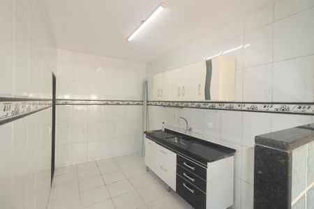 Casa para alugar com 310m², 3 quartos e 4 vagas Casa para alugar com 310m², 3 quartos e 4 vagasCozinha e Área de Serviço
