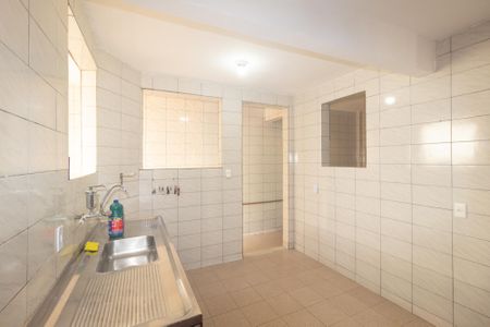 Casa para alugar com 310m², 3 quartos e 4 vagas Casa para alugar com 310m², 3 quartos e 4 vagasCozinha e Área de Serviço