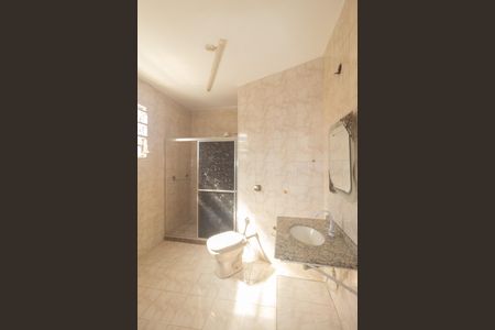 Casa para alugar com 310m², 3 quartos e 4 vagas Casa para alugar com 310m², 3 quartos e 4 vagasBanheiro da Suíte