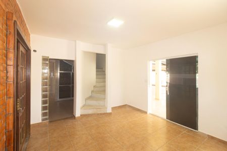 Casa para alugar com 310m², 3 quartos e 4 vagas Casa para alugar com 310m², 3 quartos e 4 vagasSala
