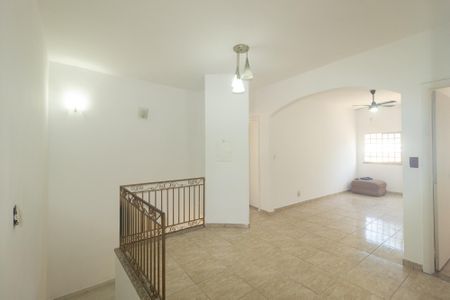 Casa para alugar com 310m², 3 quartos e 4 vagas Casa para alugar com 310m², 3 quartos e 4 vagasSala 2
