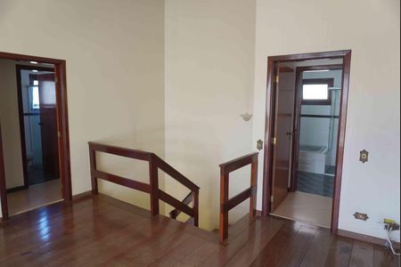 Casa de condomínio à venda com 390m², 4 quartos e 6 vagasPiso Superior