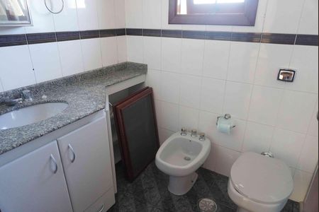Banheiro da Suíte 2 de casa de condomínio à venda com 3 quartos, 350m² em Alphaville, Santana de Parnaíba