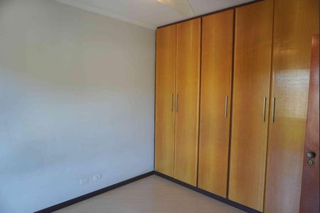 Casa de condomínio à venda com 390m², 4 quartos e 6 vagasSuite 2