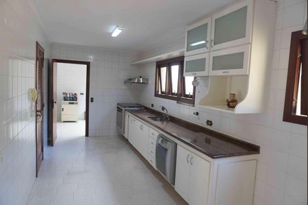 Casa de condomínio à venda com 390m², 4 quartos e 6 vagasCozinha