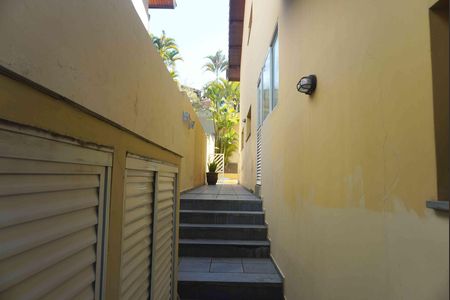 Casa de condomínio à venda com 390m², 4 quartos e 6 vagasÁrea Externa