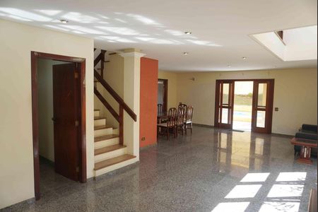 Sala de casa de condomínio à venda com 3 quartos, 350m² em Alphaville, Santana de Parnaíba