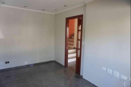 Casa de condomínio à venda com 390m², 4 quartos e 6 vagasHall