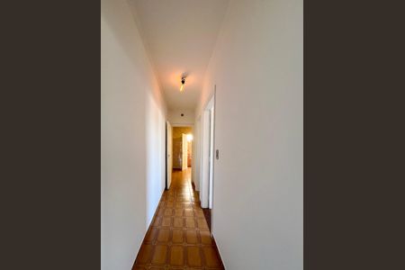 Casa de condomínio para alugar com 115m², 3 quartos e sem vaga Casa de condomínio para alugar com 115m², 3 quartos e sem vagaCorredor