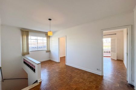 Casa de condomínio para alugar com 115m², 3 quartos e sem vaga Casa de condomínio para alugar com 115m², 3 quartos e sem vagaSala