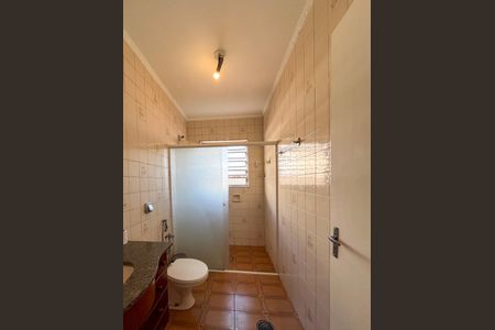 Banheiro de casa de condomínio para alugar com 3 quartos, 115m² em Vila Gumercindo, São Paulo