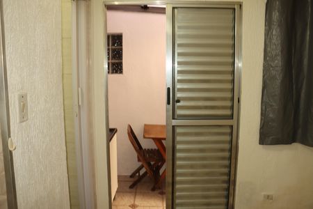 Casa para alugar com 1 quarto, 27m² em Vila Santa Virginia, São Paulo