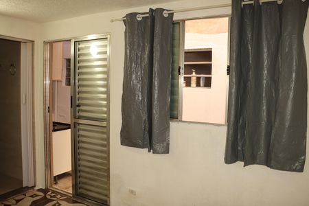 Casa para alugar com 1 quarto, 27m² em Vila Santa Virginia, São Paulo