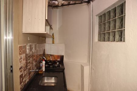 Casa para alugar com 1 quarto, 27m² em Vila Santa Virginia, São Paulo