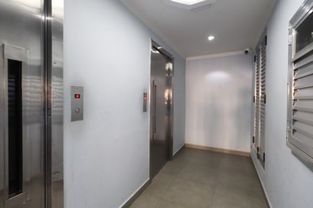 Apartamento à venda com 52m², 2 quartos e sem vaga Apartamento à venda com 52m², 2 quartos e sem vagaÁrea comum