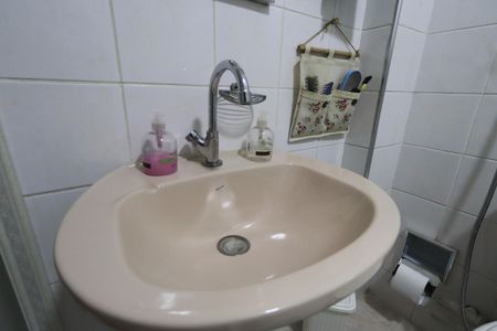 Apartamento à venda com 52m², 2 quartos e sem vaga Apartamento à venda com 52m², 2 quartos e sem vagaBanheiro
