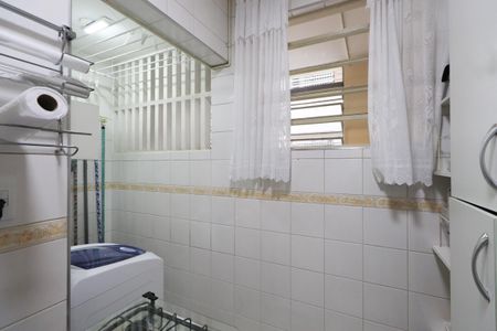 Apartamento à venda com 52m², 2 quartos e sem vaga Apartamento à venda com 52m², 2 quartos e sem vagaCozinha e Área de Serviço