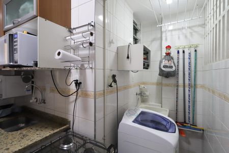 Apartamento à venda com 52m², 2 quartos e sem vaga Apartamento à venda com 52m², 2 quartos e sem vagaCozinha e Área de Serviço
