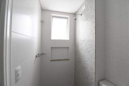 Apartamento à venda com 67m², 2 quartos e 2 vagasBanheiro da Suíte 1