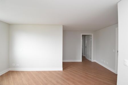 Sala de apartamento à venda com 2 quartos, 67m² em Centro, Curitiba