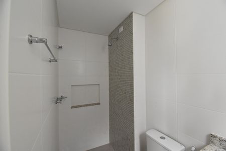 Apartamento à venda com 67m², 2 quartos e 2 vagasBanheiro da Suíte 2