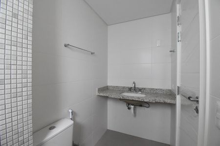 Apartamento à venda com 67m², 2 quartos e 2 vagasBanheiro da Suíte 1