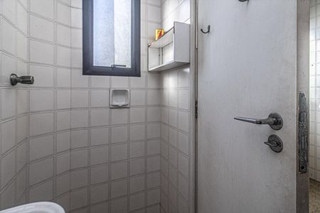 Apartamento para alugar com 111m², 3 quartos e 2 vagas Apartamento para alugar com 111m², 3 quartos e 2 vagasbanheiro na área de serviço_4