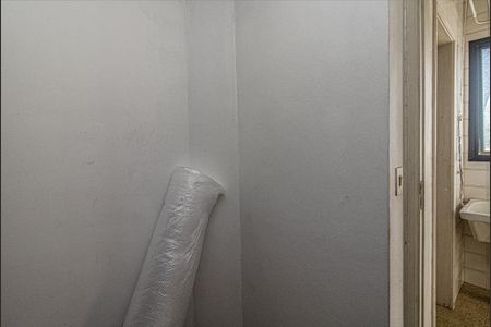 quarto na área de serviço_3 de apartamento para alugar com 3 quartos, 111m² em Vila Santo Estefano, São Paulo