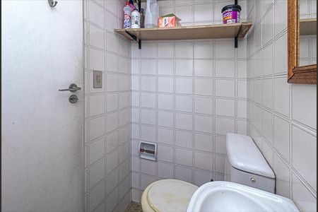 Apartamento para alugar com 111m², 3 quartos e 2 vagas Apartamento para alugar com 111m², 3 quartos e 2 vagasbanheiro na área de serviço_3