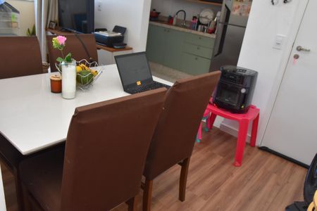 Apartamento à venda com 54m², 2 quartos e 1 vaga Apartamento à venda com 54m², 2 quartos e 1 vagaSala de Jantar