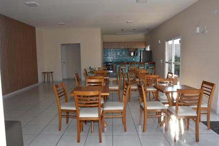 Apartamento à venda com 54m², 2 quartos e 1 vaga Apartamento à venda com 54m², 2 quartos e 1 vagaÁrea comum - Salão de festas